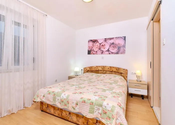 Mit Terrasse By Interhome Apartment Mali Losinj